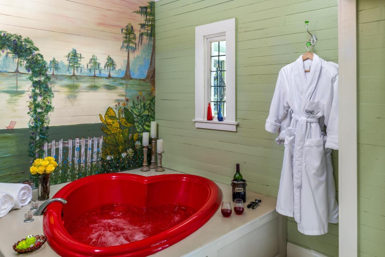 Maison D'Memoire Bed & Breakfast Cottages Rayne ภายนอก รูปภาพ