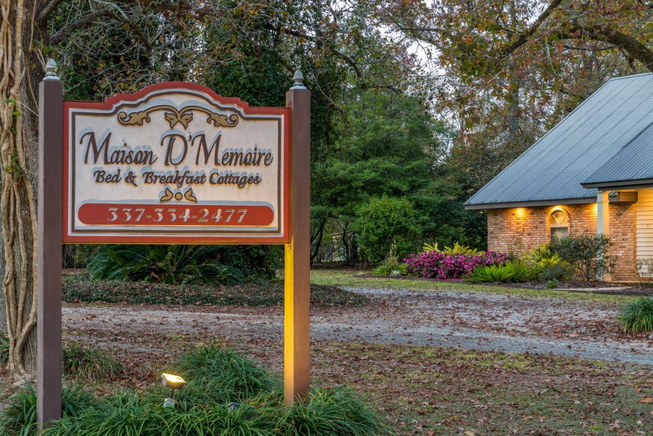 Maison D'Memoire Bed & Breakfast Cottages Rayne ภายนอก รูปภาพ