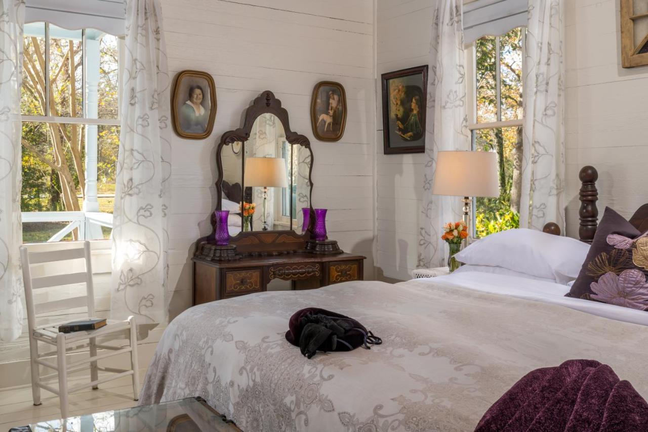 Maison D'Memoire Bed & Breakfast Cottages Rayne ภายนอก รูปภาพ