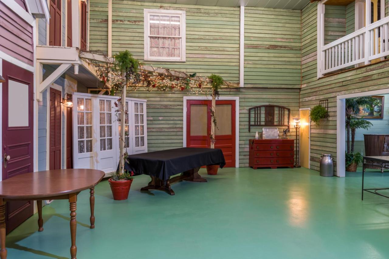 Maison D'Memoire Bed & Breakfast Cottages Rayne ภายนอก รูปภาพ